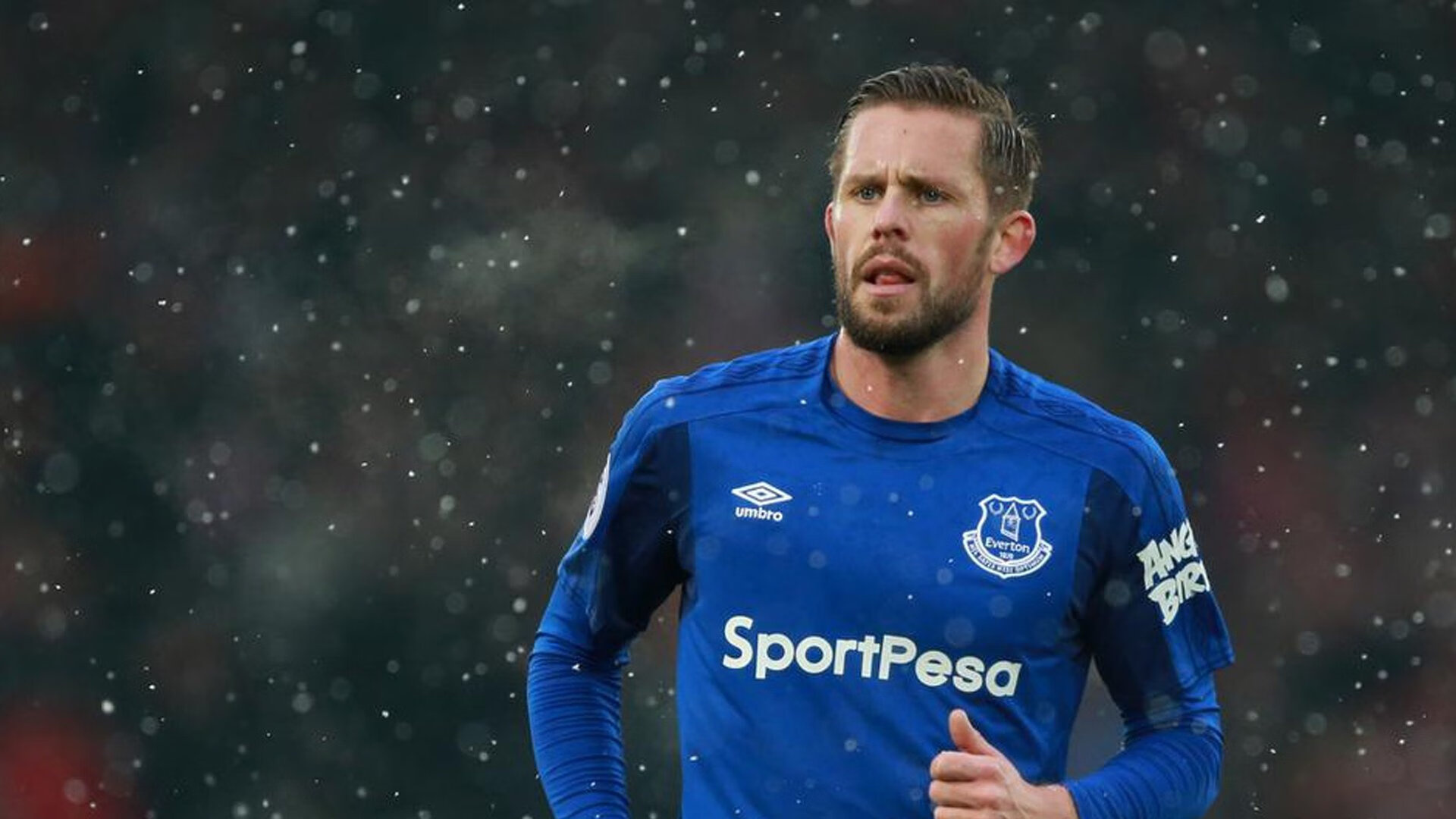 “裁判背后：那些鲜为人知的判罚内幕”，裁判被罚下